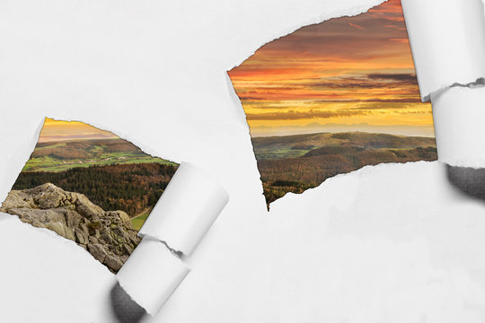 zerrissenes Papier Loch 
