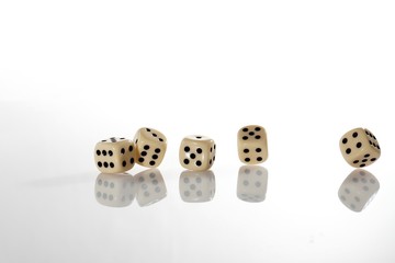 Würfel springen, 5 Stück