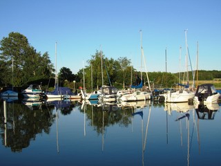Fototapeta na wymiar Segelboote am Achterwasser - Insel Usedom - Ostsee