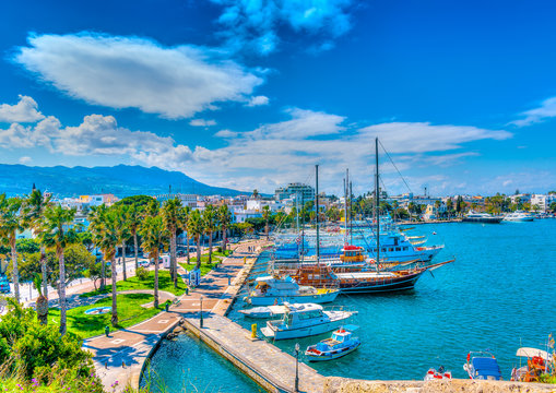 Fototapeta Główny port wyspy Kos w Grecji. Przetwarzanie HDR