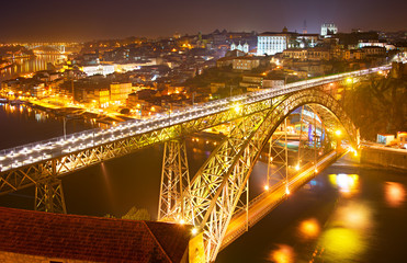 Fototapeta na wymiar Porto bridge, Portugal
