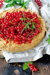 Cheesecake with red currants