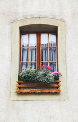 Fototapeta na wymiar A window in old house
