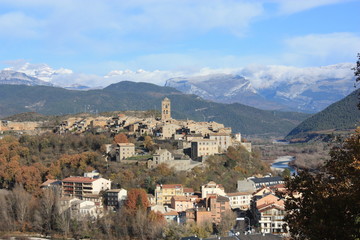 Fototapeta na wymiar Pueblo de Aínsa, Huesca