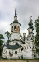 Fototapeta na wymiar church in Veliky Ustyug, Russia
