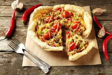 Vegetable pie with paprika, tomatoes and cheese