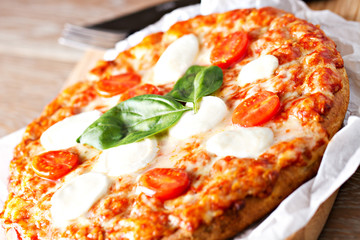 Pizza margherita.
