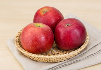 Red apples