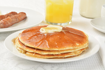 Hotcakes and syrup