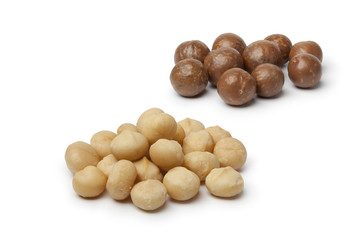 Peeled and unpeeled macadamia  nuts