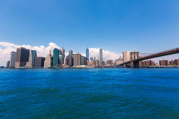 Fototapeta na wymiar Brooklyn Bridge and Manhattan skyline New York