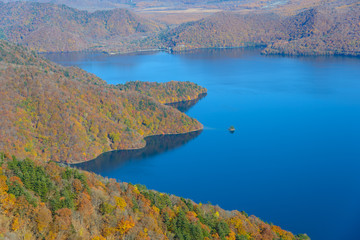 Lake Chuzenji and Mt.Nikko-Shirane in Autumn, in Oku-nikko, Toch
