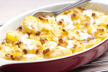 baked cream potatoes with bacon