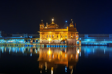 Fototapeta na wymiar Golden Temple at night. Amritsar. India