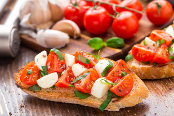 Bruschetta with cherry tomato and mozzarella