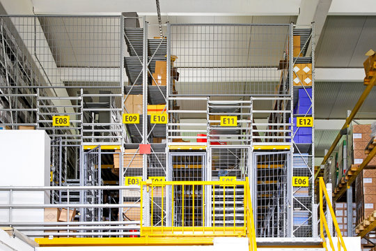 Warehouse cage