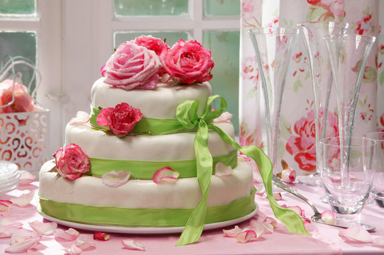 Rosen Hochzeitstorte