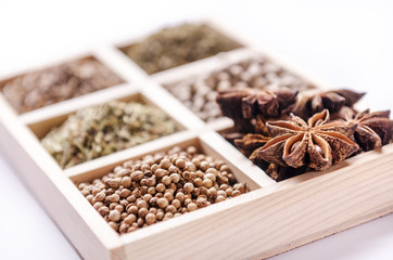 six-blocks wooden frame collection of spices