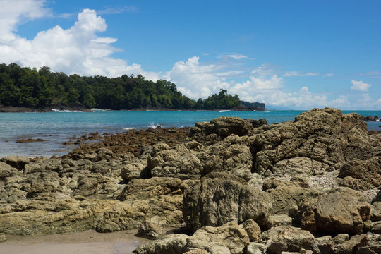 plage rocheuse du Costa Rica - Manuel Antonio