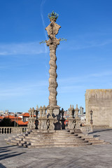Fototapeta na wymiar The Pillory placed in the Cathedral Square of Porto, Portugal