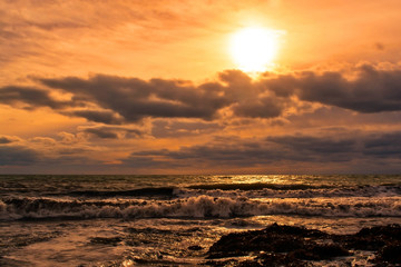 coucher de soleil dans les nuages