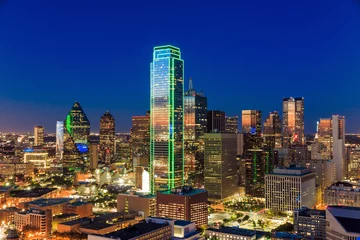 Fototapeten Dallas, Texas cityscape with blue sky at sunset © f11photo