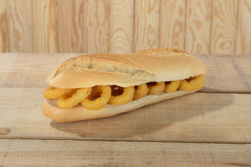 Bocadillo de calamares a la romana