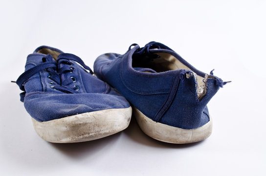 Old tennis shoes © rbadowski