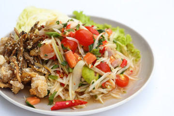 papaya spicy salad with salmon