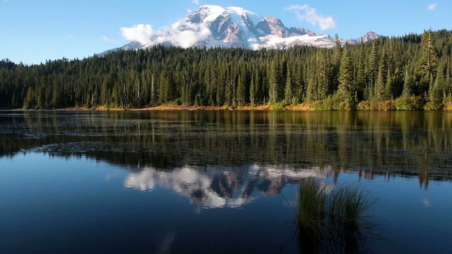 Mt. Rainier in Mt. Rainier National Park, USA
