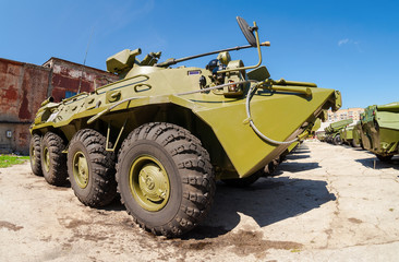 Obraz premium Kołowy transporter opancerzony BTR-82 armii rosyjskiej