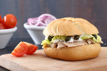 panino con tonno capperi e maionese
