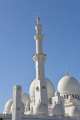 Fotobehang Grand mosque blue sky in Abu Dhabi © vormenmedia
