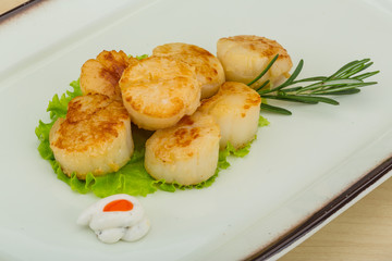 Grilled scallops
