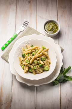 pasta with broccoli and pesto sauce