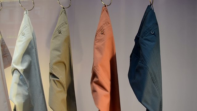 Damenbekleidung