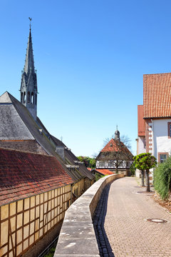 Kirche Maria-in-vinea, Warburg