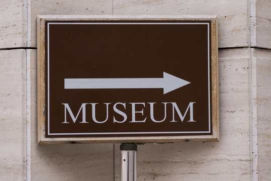 Museum direction sign