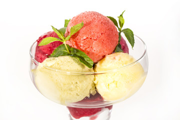 sorbet refreshment, plate peach mint bowl berry