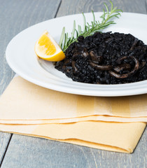 Black risotto with seafood