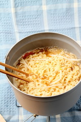 ソロキャンでらーめん