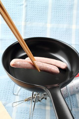 アウトドアでウインナー