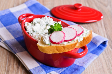 Sandwich with cream cheese and radish
