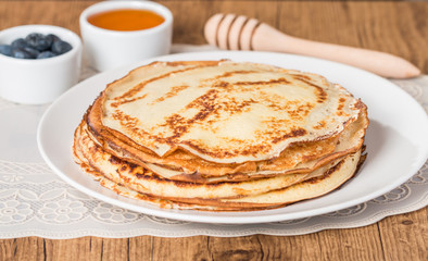pancakes with fresh blueberry and huney