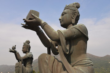Obraz premium Statues near Buddha square, Hong Kong