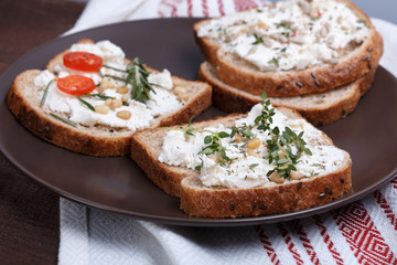 Sandwich with soft cheese