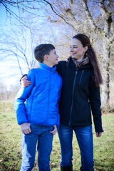 Obraz premium Mutter und Sohn