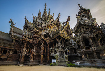 Naklejka premium Sanctuary of Truth Pattaya