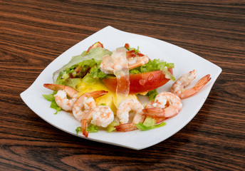 Shrimps with aloe vera salad