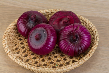 Violet onion